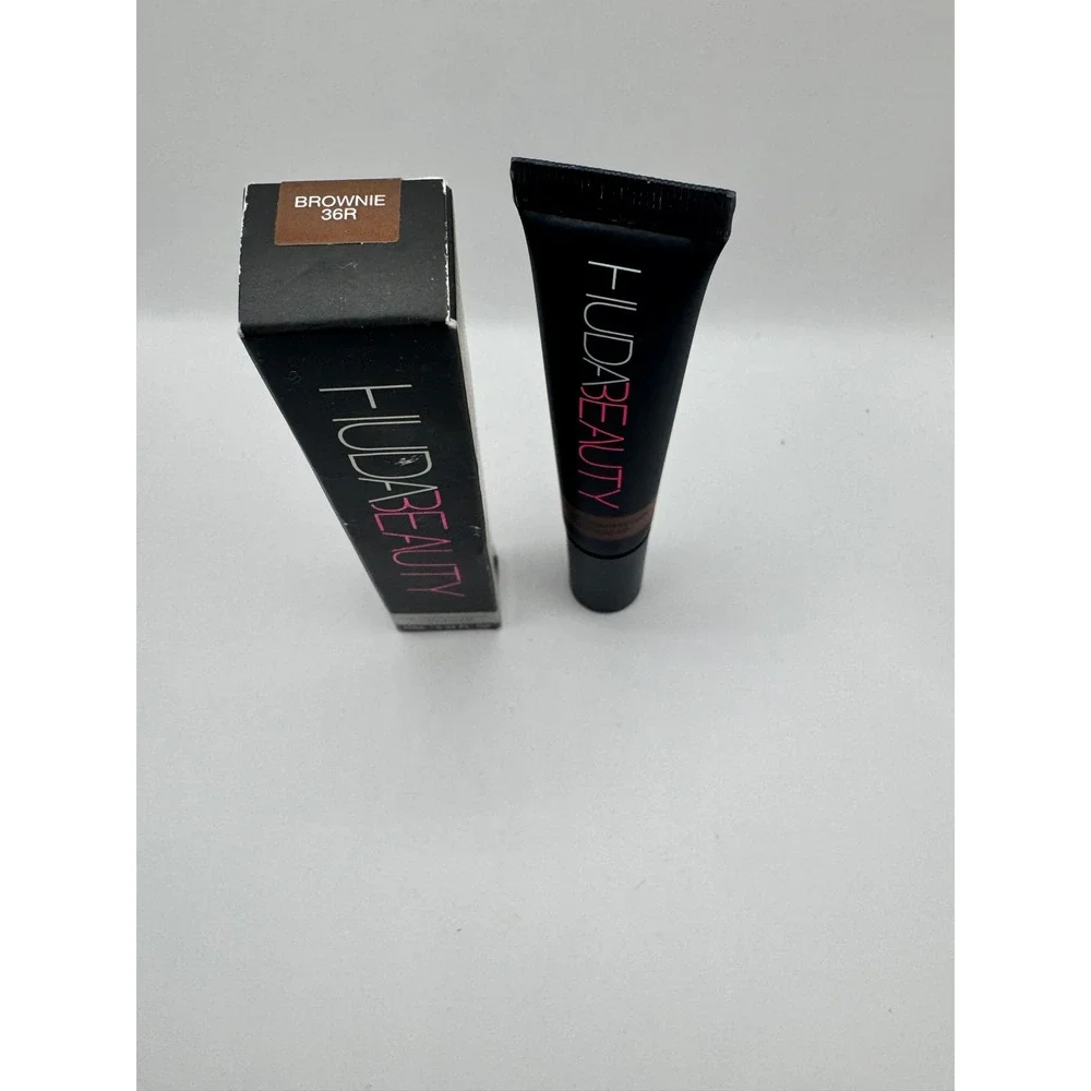 Huda Beauty The Overachiever Concealer Brownie